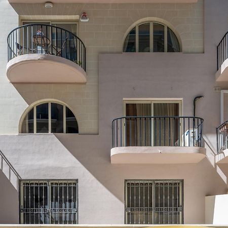 Spacious 3 Bedroom Apartment In The Heart Of St Julians Saint Julian's エクステリア 写真