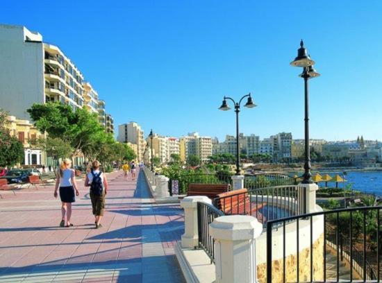 Spacious 3 Bedroom Apartment In The Heart Of St Julians Saint Julian's エクステリア 写真