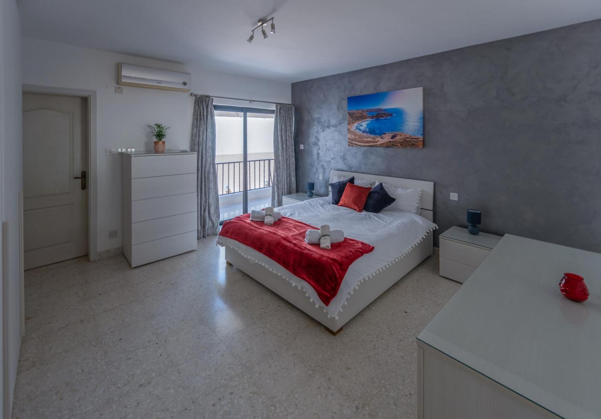 Spacious 3 Bedroom Apartment In The Heart Of St Julians Saint Julian's エクステリア 写真