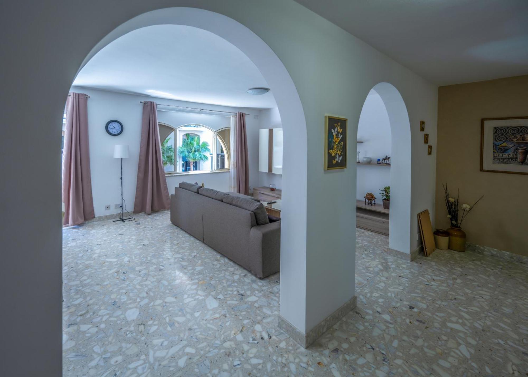 Spacious 3 Bedroom Apartment In The Heart Of St Julians Saint Julian's エクステリア 写真