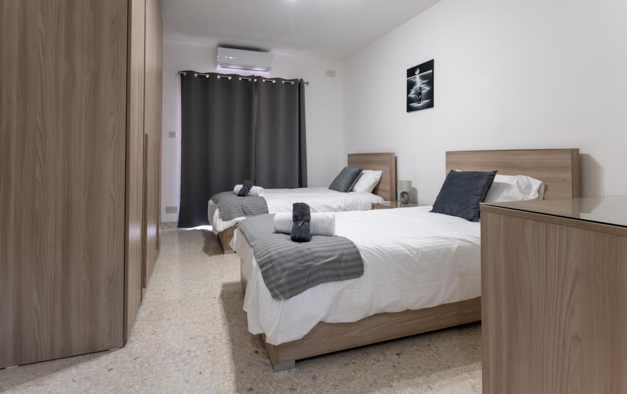 Spacious 3 Bedroom Apartment In The Heart Of St Julians Saint Julian's エクステリア 写真