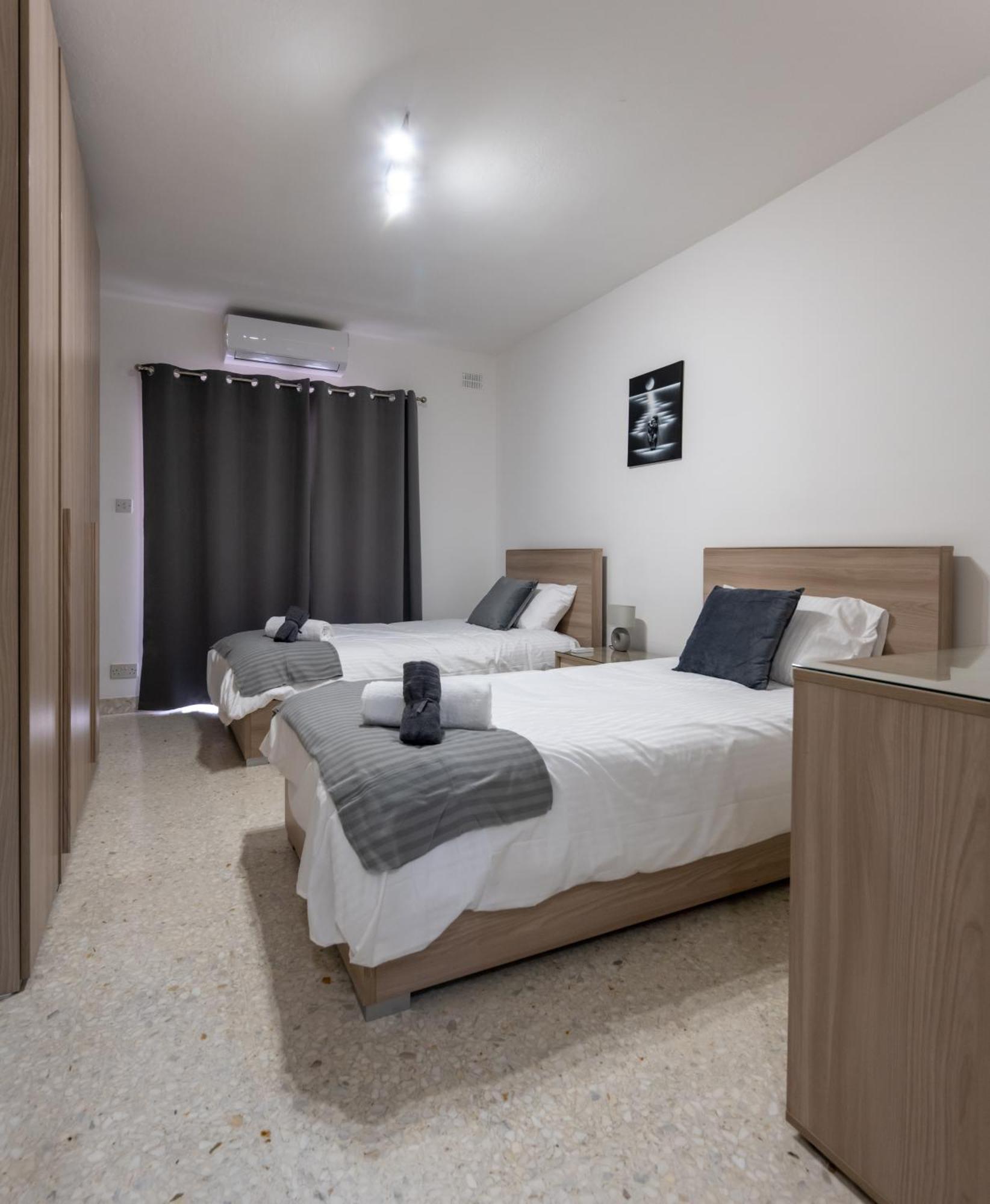 Spacious 3 Bedroom Apartment In The Heart Of St Julians Saint Julian's エクステリア 写真