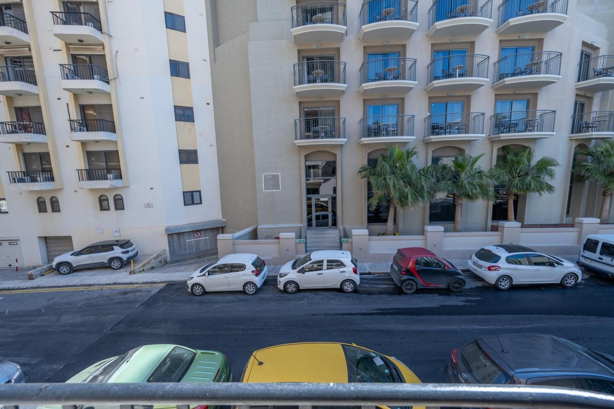 Spacious 3 Bedroom Apartment In The Heart Of St Julians Saint Julian's エクステリア 写真