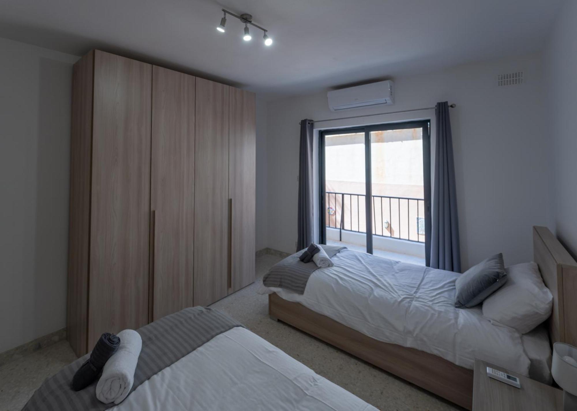 Spacious 3 Bedroom Apartment In The Heart Of St Julians Saint Julian's エクステリア 写真