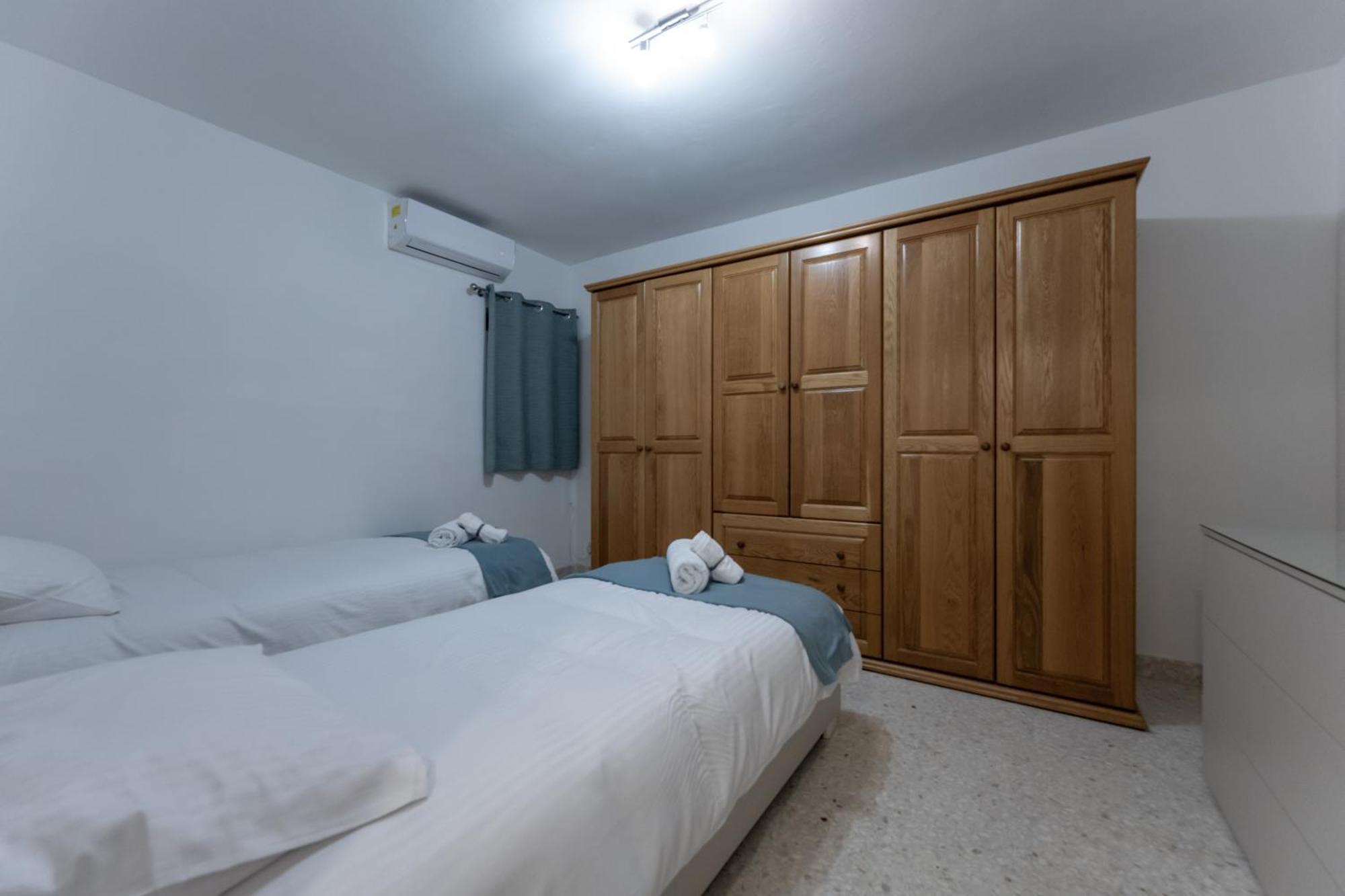 Spacious 3 Bedroom Apartment In The Heart Of St Julians Saint Julian's エクステリア 写真