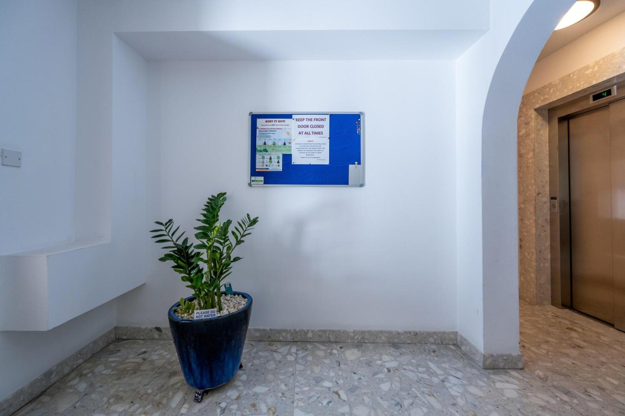 Spacious 3 Bedroom Apartment In The Heart Of St Julians Saint Julian's エクステリア 写真
