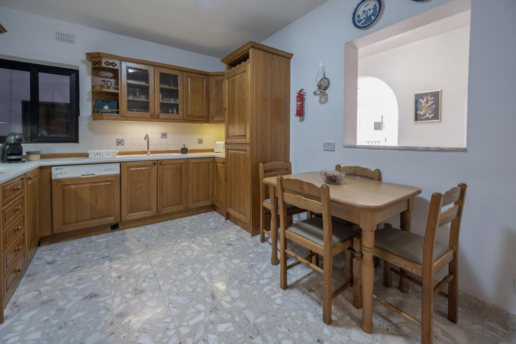 Spacious 3 Bedroom Apartment In The Heart Of St Julians Saint Julian's エクステリア 写真