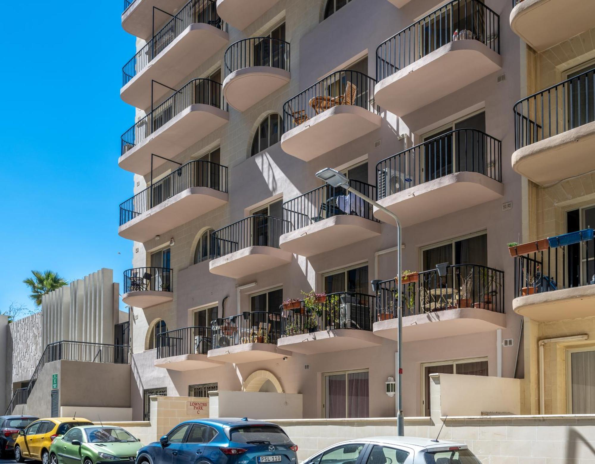 Spacious 3 Bedroom Apartment In The Heart Of St Julians Saint Julian's エクステリア 写真